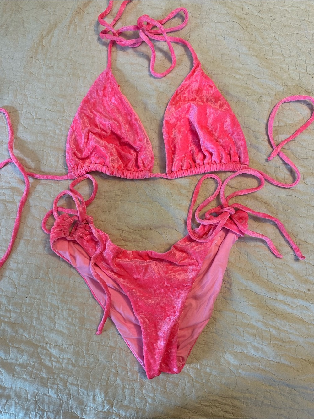 Honeybee swimwear pink velvet bikini